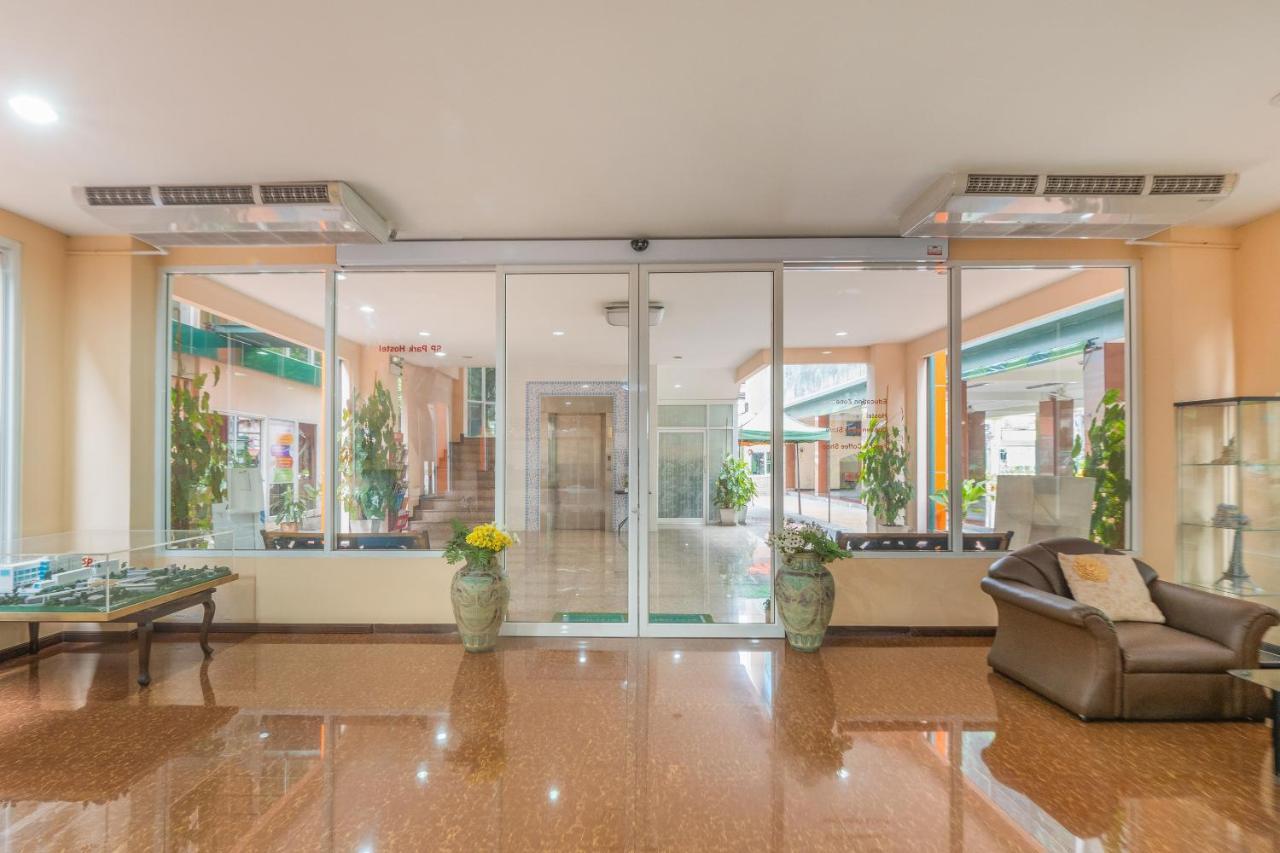 Sp Park Thaphra Hotel Bangkok Exterior photo